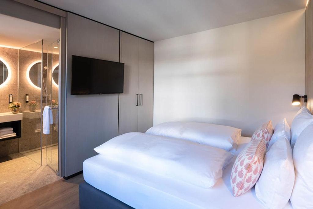 Hotel 4k 4*